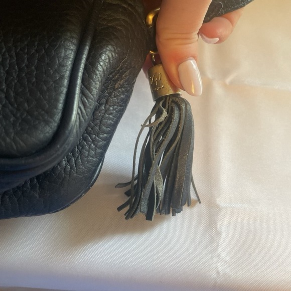 GiGi New York Leather Navy Blue Small Crossbody Bag Purse Handbag With Tassel - Picture 10 of 15